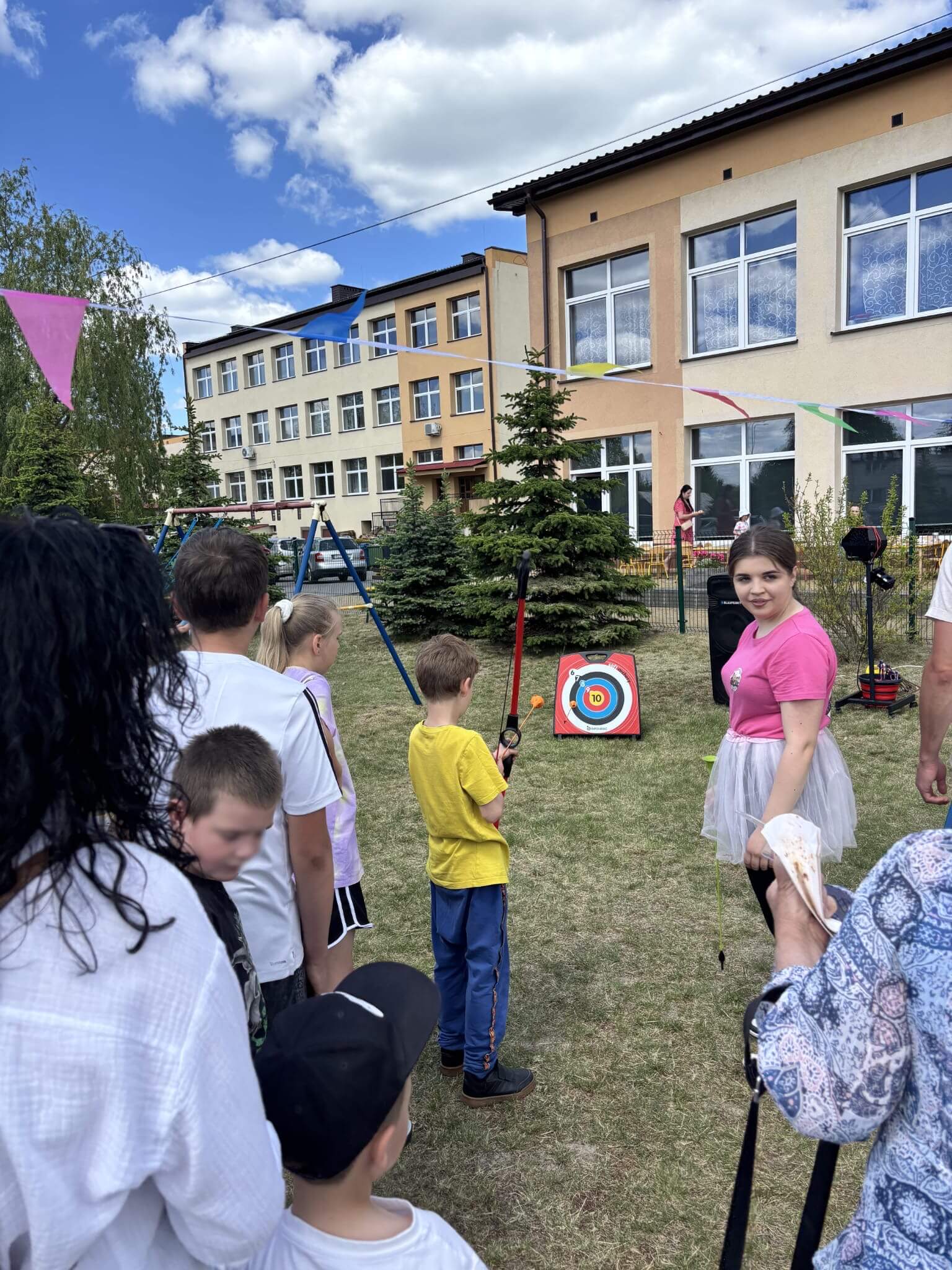 Żywa maskotka Rekin w przedszkolu